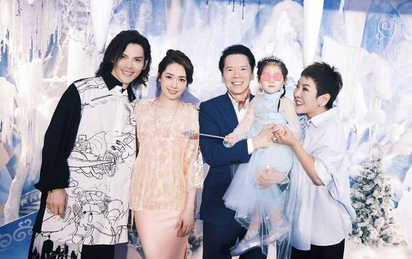 向華強決定將估計高達2000億台幣的家族資產全數交付給大兒媳郭碧婷管理。(翻攝自搜狐)