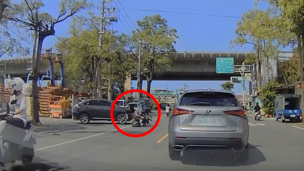 ▲▼高雄車禍。(圖/翻攝自WoWtchout - 地圖型行車影像分享平台)