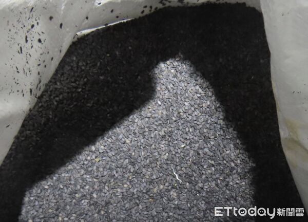 3/3邊境查驗。(圖/食藥署提供)