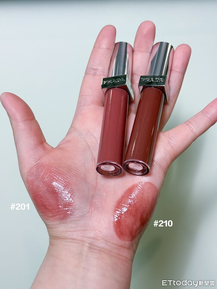▲prada,唇彩,彩妝,唇釉,。(圖/記者李薇攝)