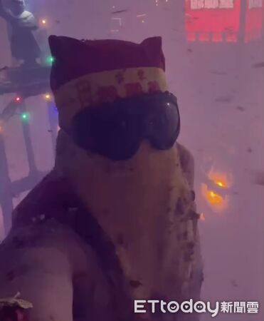 ▲肉身邯鄲勇敢自拍。(圖/記者楊晨東翻攝)