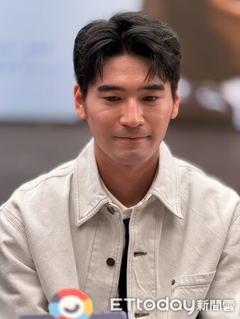 ▲采子、涂善存、林瑄、黃禮豐、邱昊奇出席《再不拍就來不及了!》上檔記者會。(圖/記者姜國輝攝)