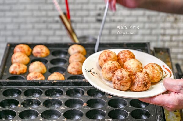 ▲▼饒河夜市美食「大阪屋章魚燒」,日本爺爺手做純正關西風味章魚燒!(圖/部落客周花花提供)