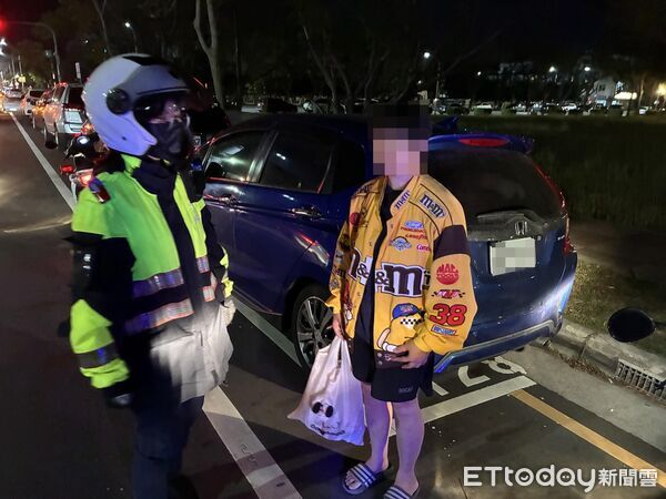 ▲▼ 燈會人潮多找不到車 布袋警地毯式搜尋助返家 。(圖/布袋分局提供)