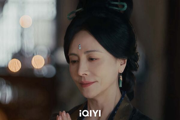 ▲田麗於《逐玉》中飾演安太妃。(圖/iQIYI國際版提供)