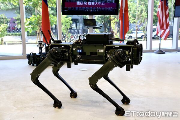 ▲國家智慧機器人研究中心於台南沙崙揭牌,象徵AI產業發展邁入新階段。(記者林東良翻攝,下同)