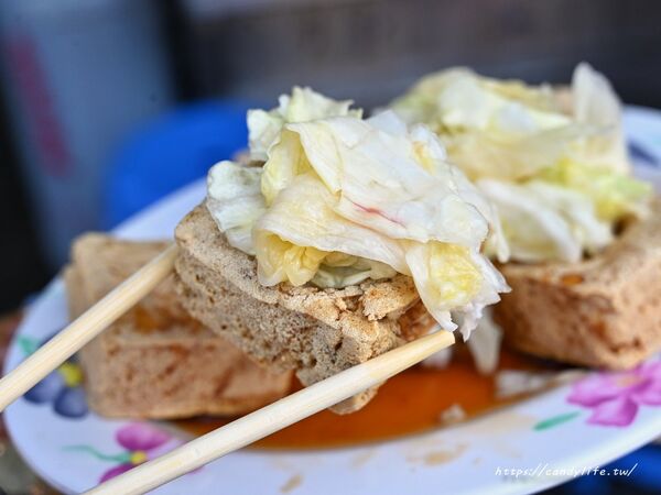 ▲▼臭豆腐大骨湯花枝炒麵。(圖/糖糖`s 享食生活授權提供)