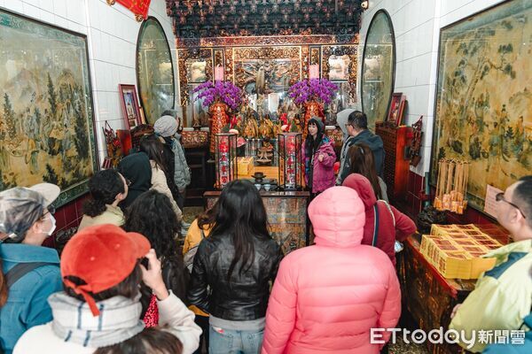 ▲台南老爺行旅攜手杏源珈琲推出「淨化走讀旅程」,以廟宇文化與巷弄故事帶領民眾深度體驗府城魅力。(記者林東良翻攝,下同)