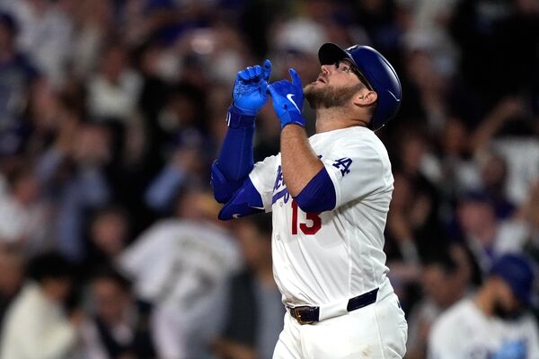 ▲蒙西(Max Muncy)9局下2出局轟出再見全壘打,率道奇以8比7氣走遊騎兵。 。(圖/達志影像/美聯社)