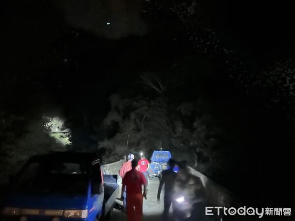 ▲▼25歲男子因連日降雨及濃霧影響,受困於竹崎鄉白杞村尖凍山與菜公山附近。(圖/記者翁伊森翻攝)