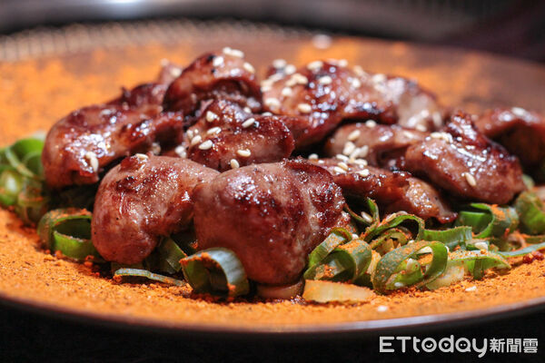 ▲春囍×國秀×Bar T.C.R.C三強聯手 熟成燒肉Meat cute進駐高流。(圖/記者黃士原攝)