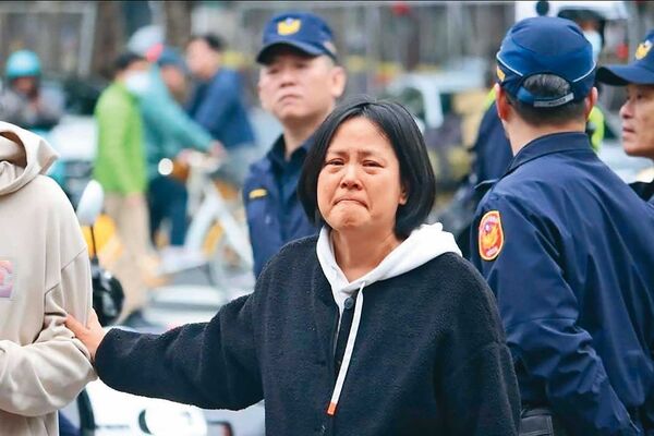 李貞秀引爆白營茶壺內風暴,已從「全黨護一人」演變成「全黨逼一人」。(翻攝自李貞秀臉書)