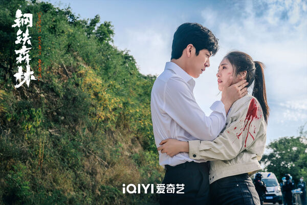 ▲▼陸劇審太嚴?井柏然新劇「水下渡氣吻」3親密戲遭刪。(圖/翻攝自微博、YouTube)