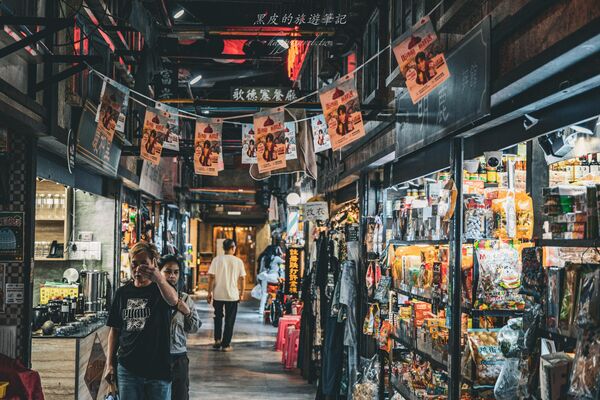 ▲▼鮮為人知的香港景點「逸東邨香港街市」,打造昔日九龍寨城。(圖/部落客黑皮提供)