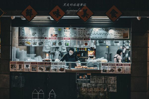 ▲▼鮮為人知的香港景點「逸東邨香港街市」,打造昔日九龍寨城。(圖/部落客黑皮提供)