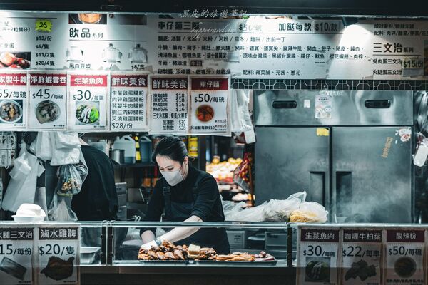 ▲▼鮮為人知的香港景點「逸東邨香港街市」,打造昔日九龍寨城。(圖/部落客黑皮提供)