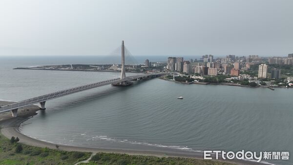 ▲▼淡江大橋空拍。(圖/記者湯興漢攝)