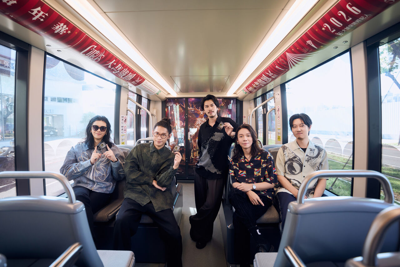 ▲▼麋先生大手筆包下高雄輕軌列車。(圖/相信音樂提供)