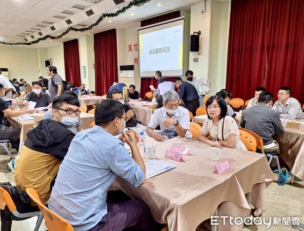 ▲台電台南區營業處舉辦大用戶座談會,邀集120戶企業參與。(記者林東良翻攝,下同)