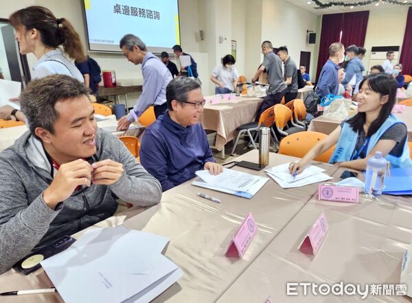 ▲台電台南區營業處舉辦大用戶座談會,邀集120戶企業參與。(記者林東良翻攝,下同)