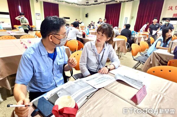 ▲台電台南區營業處舉辦大用戶座談會,邀集120戶企業參與。(記者林東良翻攝,下同)
