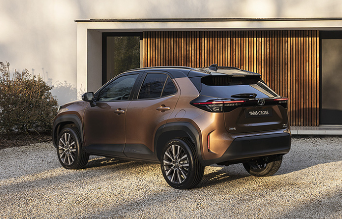 ▲歐規發表小改款Yaris Cross!車頭比照6代RAV4更有型。(圖/翻攝自TOYOTA)