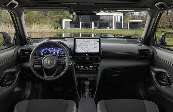 ▲歐規發表小改款Yaris Cross!車頭比照6代RAV4更有型。(圖/翻攝自TOYOTA)