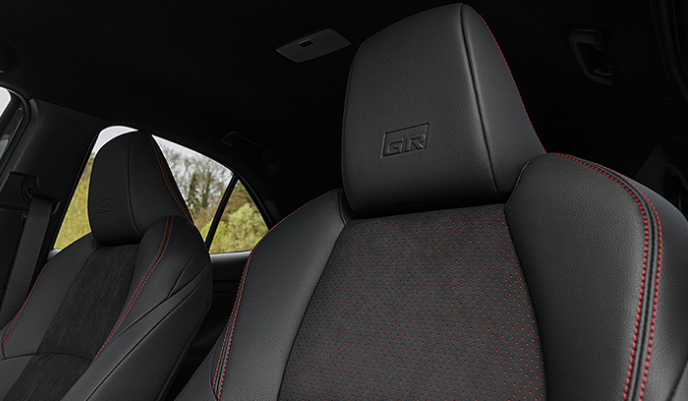 ▲歐規發表小改款Yaris Cross!車頭比照6代RAV4更有型。(圖/翻攝自TOYOTA)