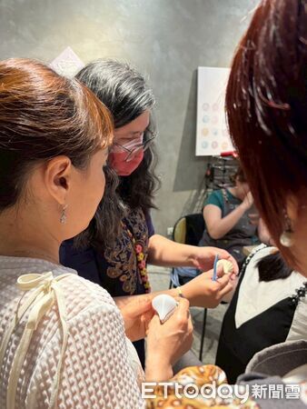 ▲▼ 甜蜜文化交流 移民署邀新住民走進印度神話世界 。(圖/南區事務大隊嘉義市服務站提供)