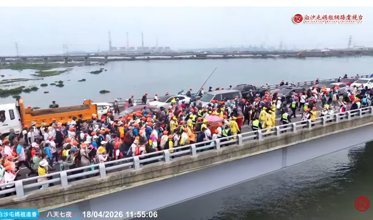 ▲白沙屯媽祖接近中午進入台中。(圖/翻攝自白沙屯媽祖網路電視台)