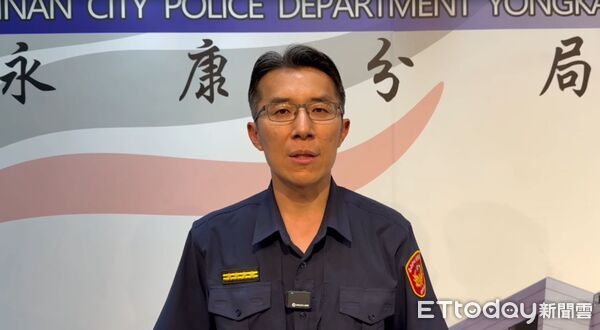 ▲台南市永康1家銀樓遭搶,警方40小時內鎖定嫌犯並成功逮捕,起獲被搶金飾贓物。(記者林東良翻攝,下同)