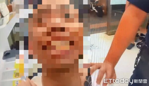 ▲警方到場,將尹男壓制上銬逮捕。(圖/記者陸運陞翻攝)