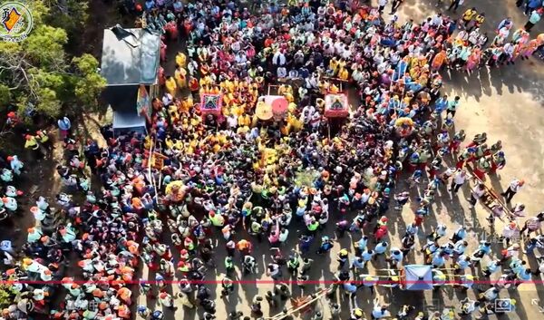 ▲白沙屯拱天宮媽祖今上午完成換轎儀式,媽祖聖駕由前總統蔡英文等人接駕,換乘八人大台轎子返宮 。(圖/記者楊永盛翻攝)
