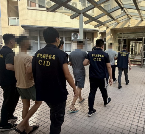 ▲襲警濺血,大甲媽祖再逮3人。(圖/記者唐詠絮翻攝)