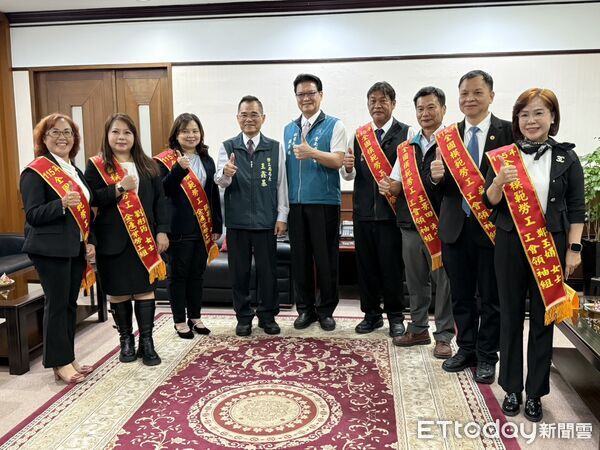 ▲台南市政府表揚7位全國模範勞工,肯定各領域職人卓越貢獻。(記者林東良翻攝,下同)