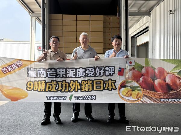 ▲台南市長黃偉哲率「台南隊」參加新加坡食品展,展場吸引眾多國際買主。(記者林東良翻攝,下同)