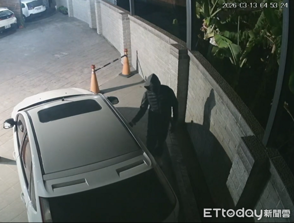 ▲虎尾警方調閱監視器畫面,鎖定連續行竊案嫌犯行蹤。(圖/記者游瓊華翻攝)
