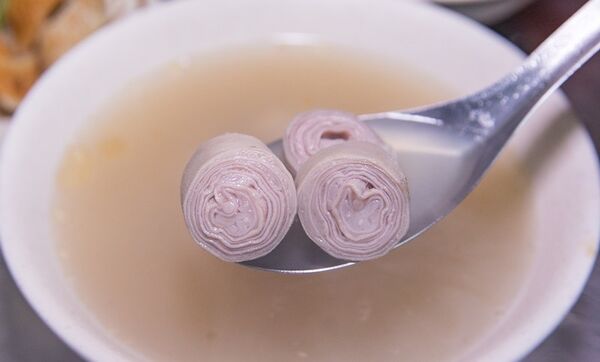 ▲六號碼頭麵店-五層豬腸湯。(圖/小虎食夢網提供)