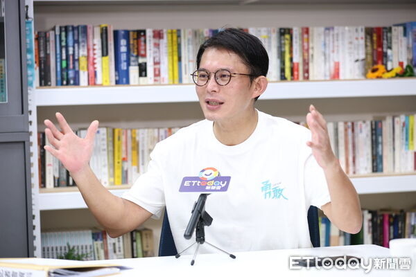 ▲黃國昌專訪。(圖/記者林敬旻攝)