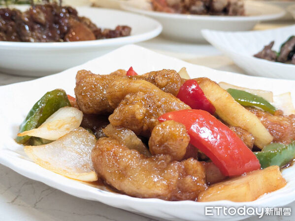 ▲點點心新菜色。(圖/記者黃士原攝)