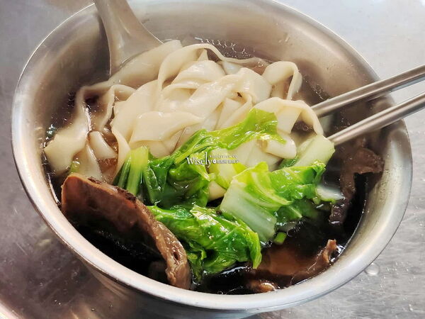 ▲▼鴻記水餃牛肉麵。(圖/WISELY`S 拍拍照寫寫字授權提供)