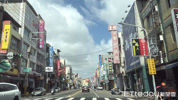 ▲▼ 左營大路,左營,舊城區, 。(圖/記者張雅雲攝)