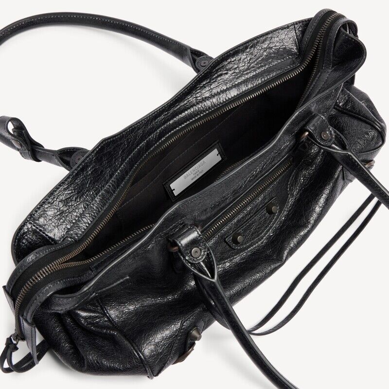 「長柄東西包」春夏必備5款推薦!高允貞同款Chanel、LV潛力新包,輕奢到精品一次收齊