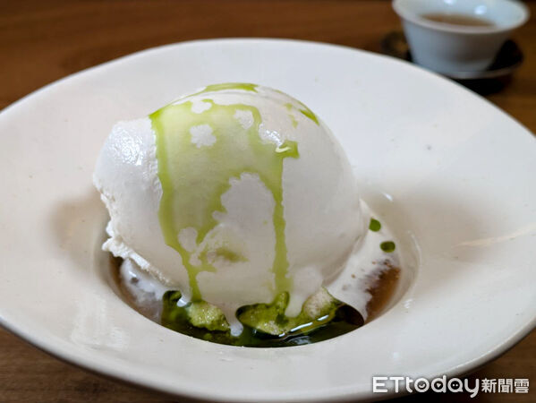 ▲東京懷石料理名店「山崎」台灣分店菜色。(圖/記者黃士原攝)