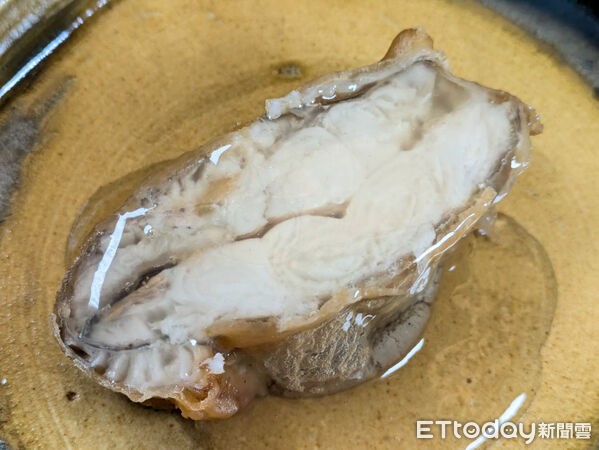 ▲東京懷石料理名店「山崎」台灣分店菜色。(圖/記者黃士原攝)