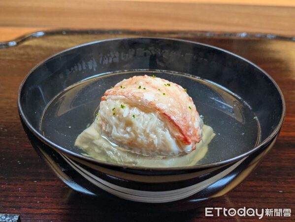 ▲東京懷石料理名店「山崎」台灣分店菜色。(圖/記者黃士原攝)