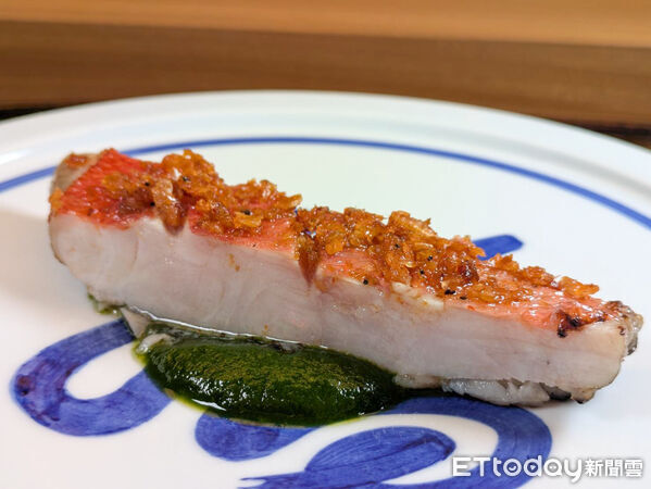 ▲東京懷石料理名店「山崎」台灣分店菜色。(圖/記者黃士原攝)