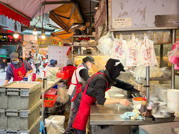 ▲▼老曹餛飩。(圖/VIVIYU小世界授權提供)