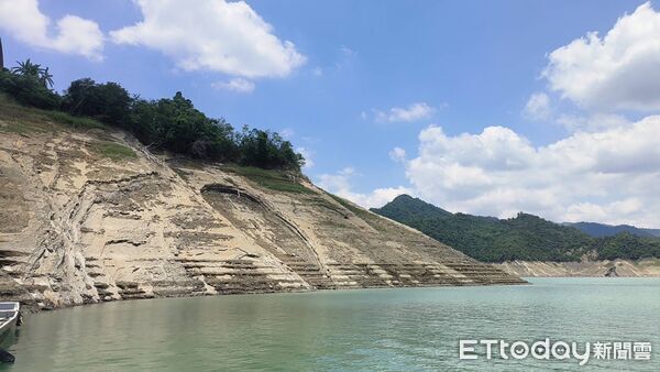 ▲▼ 曾文水庫缺水。(圖/記者翁伊森翻攝)