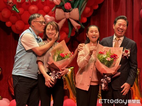 ▲▼金門縣政府舉辦115年度模範母親表揚活動,一共表揚17位模範母親。(圖/民眾提供)